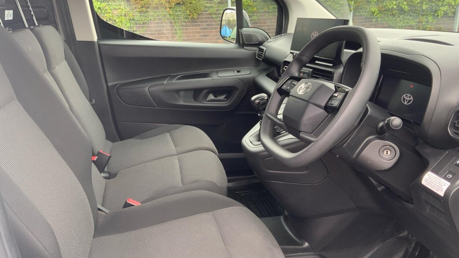 Used Toyota ProAce 2024 for sale - 76677509: Photo 14