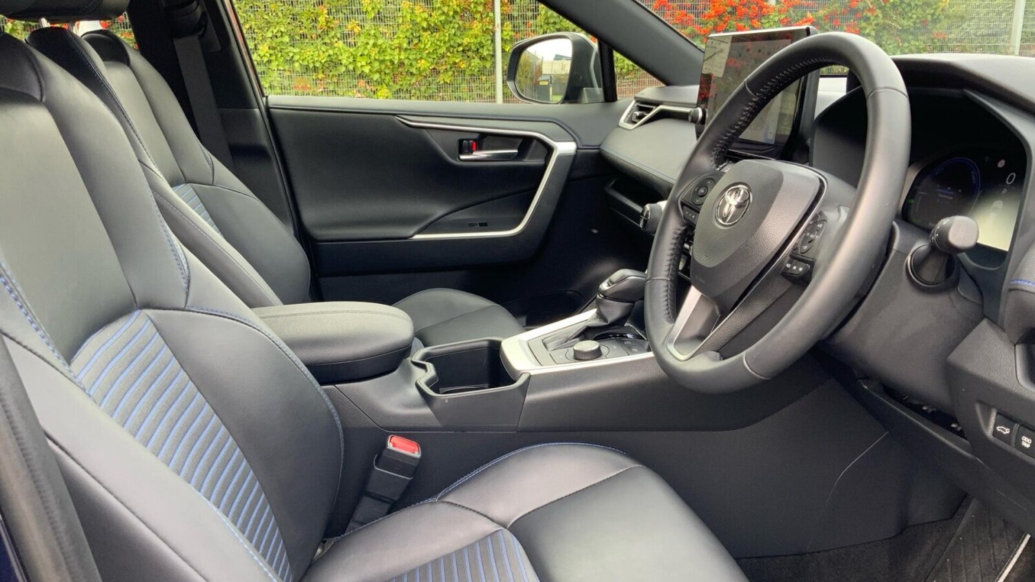 Used Toyota RAV4 2023 for sale - 76676312: Photo 13