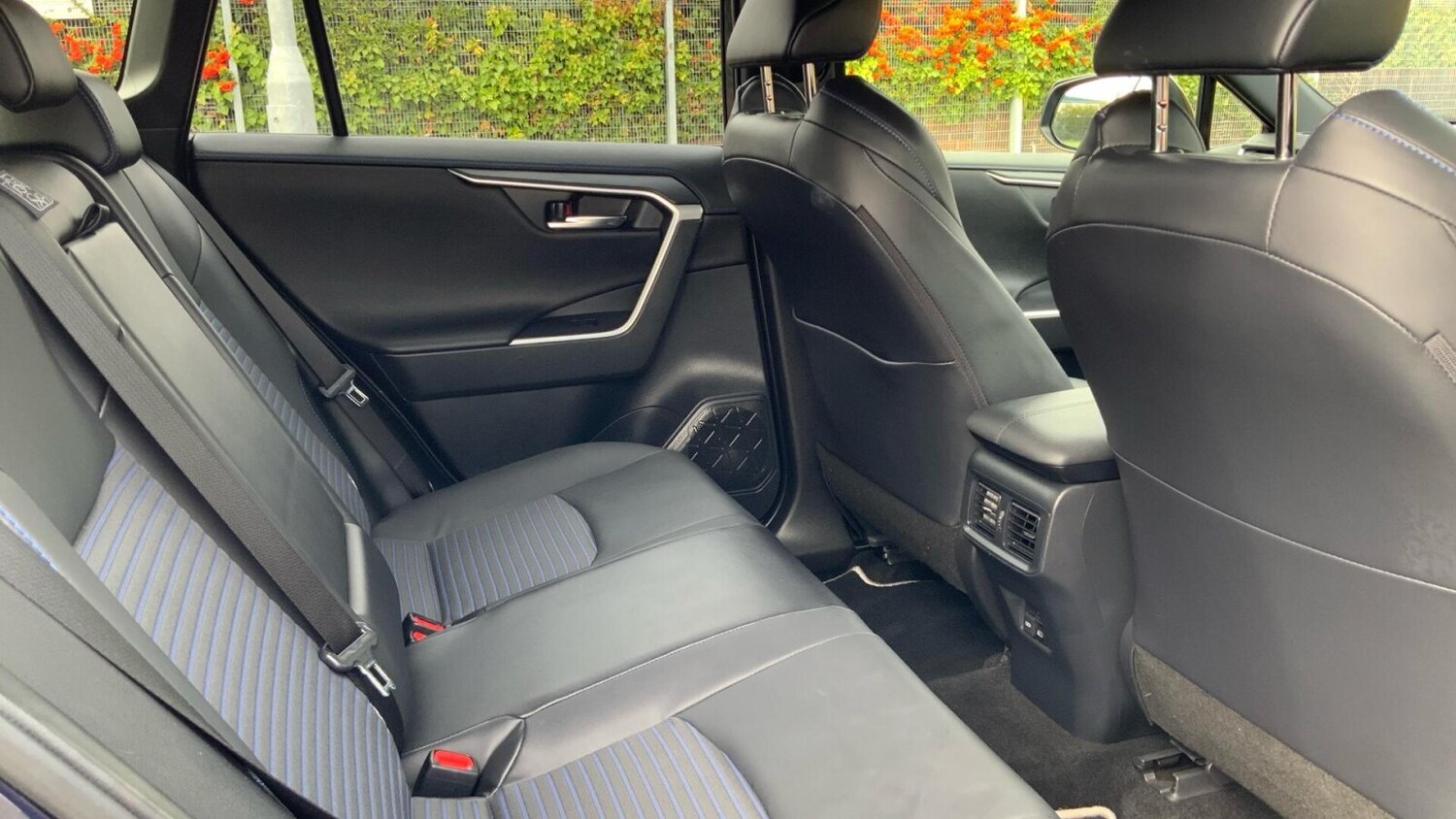 Used Toyota RAV4 2023 for sale - 76676312: Photo 14