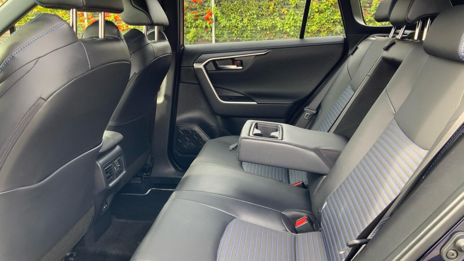 Used Toyota RAV4 2023 for sale - 76676312: Photo 15