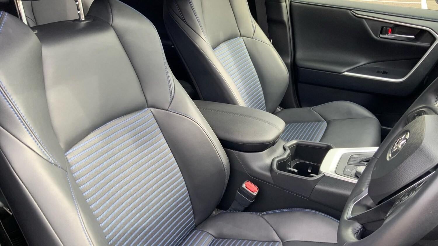 Used Toyota RAV4 2023 for sale - 76676312: Photo 23