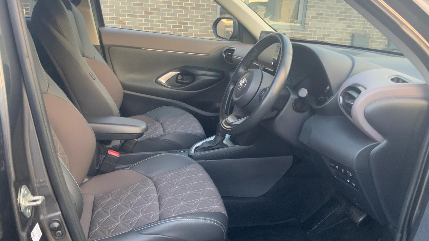 Used Toyota Yaris Cross 2022 for sale - 78059474: Photo 19