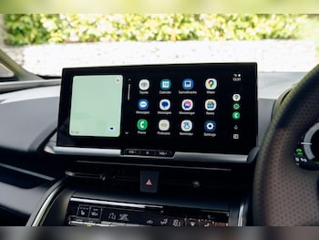 Used Toyota C-HR 2024 for sale - 76709944: Photo