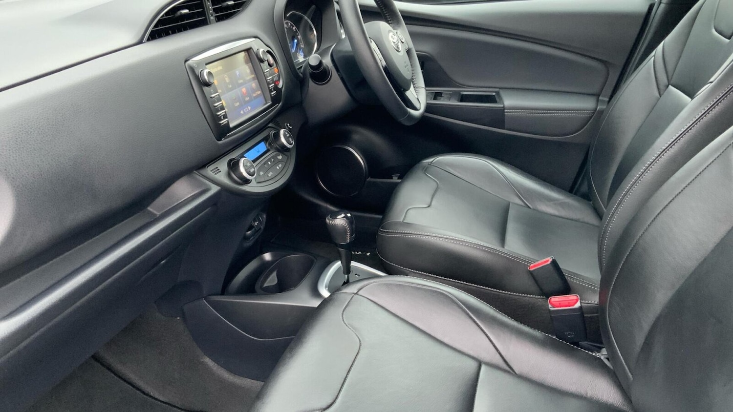 Used Toyota Yaris 2020 for sale - 77763410: Photo 12