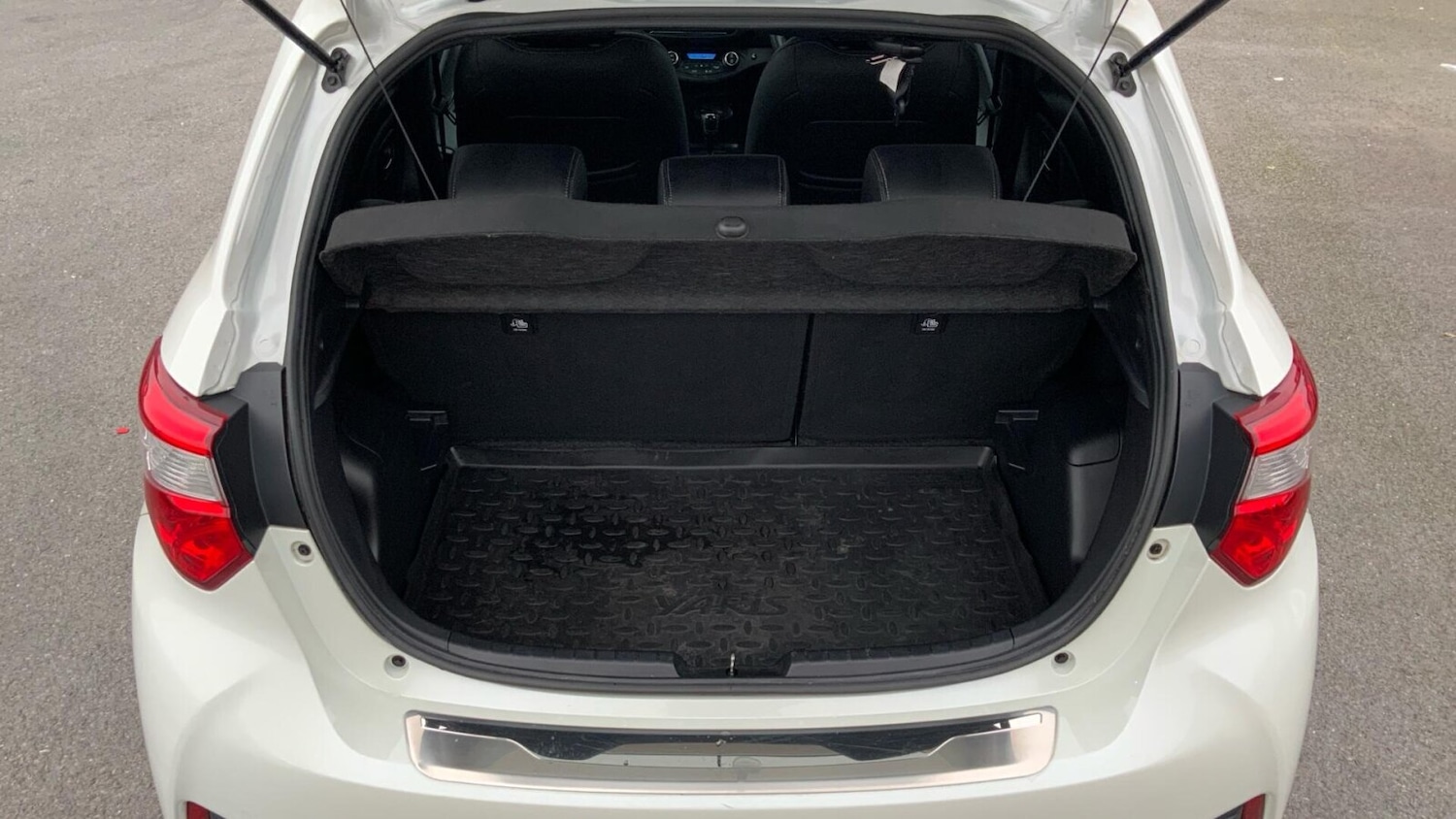 Used Toyota Yaris 2020 for sale - 77763410: Photo 16