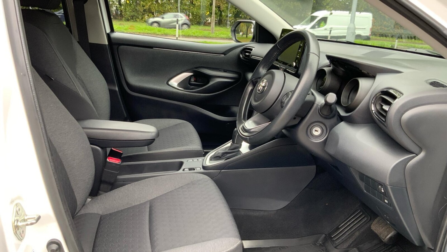 Used Toyota Yaris 2021 for sale - 76696939: Photo 15