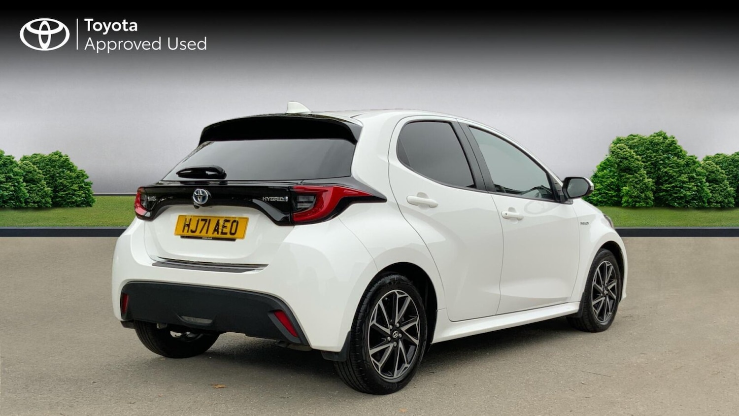 Used Toyota Yaris 2021 for sale - 76696939: Photo 2