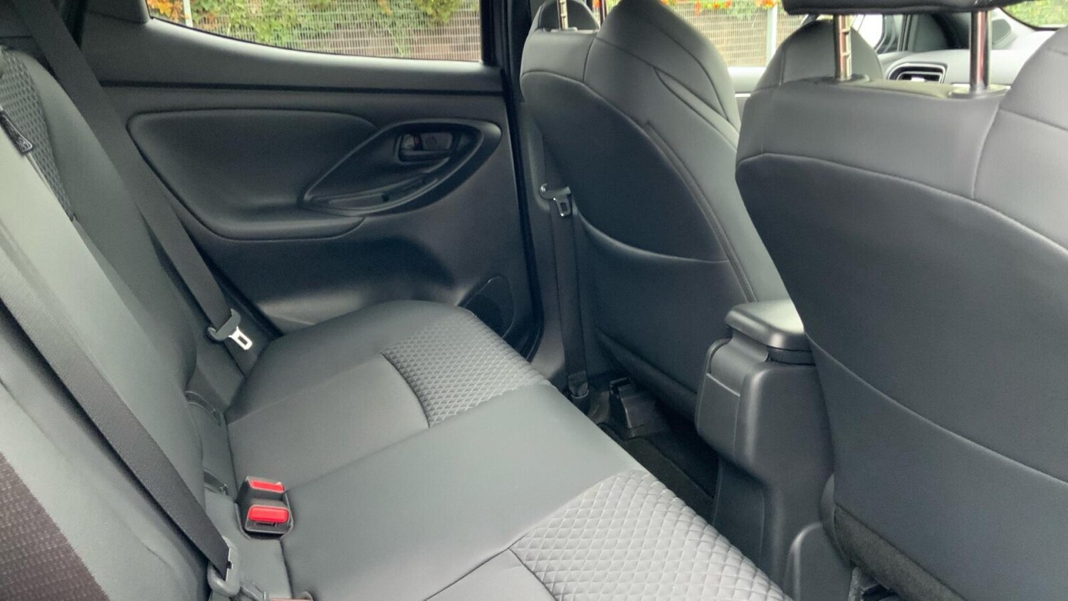 Used Toyota Yaris 2025 for sale - 76679260: Photo 17