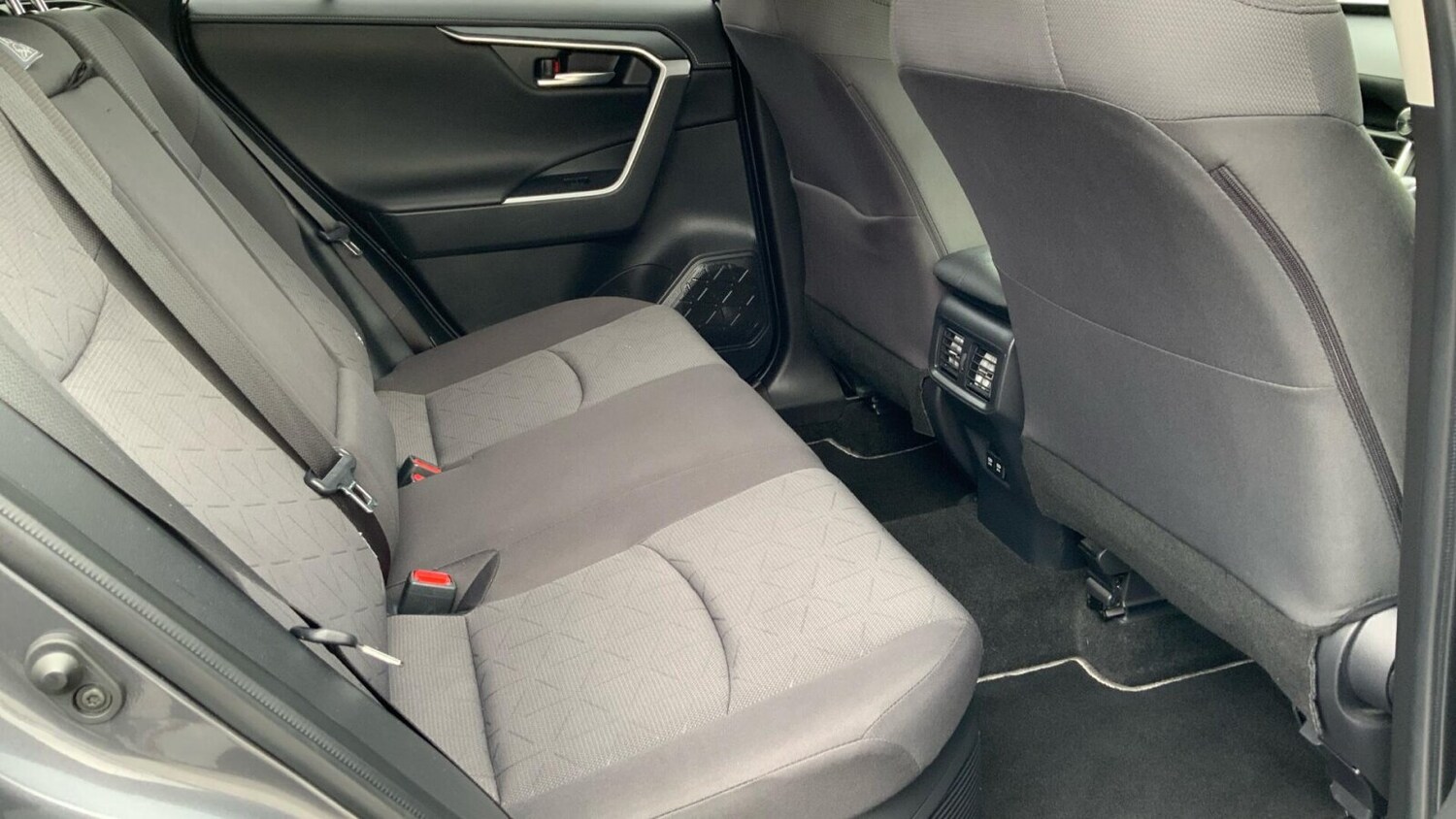 Used Toyota RAV4 2021 for sale - 77450571: Photo 17