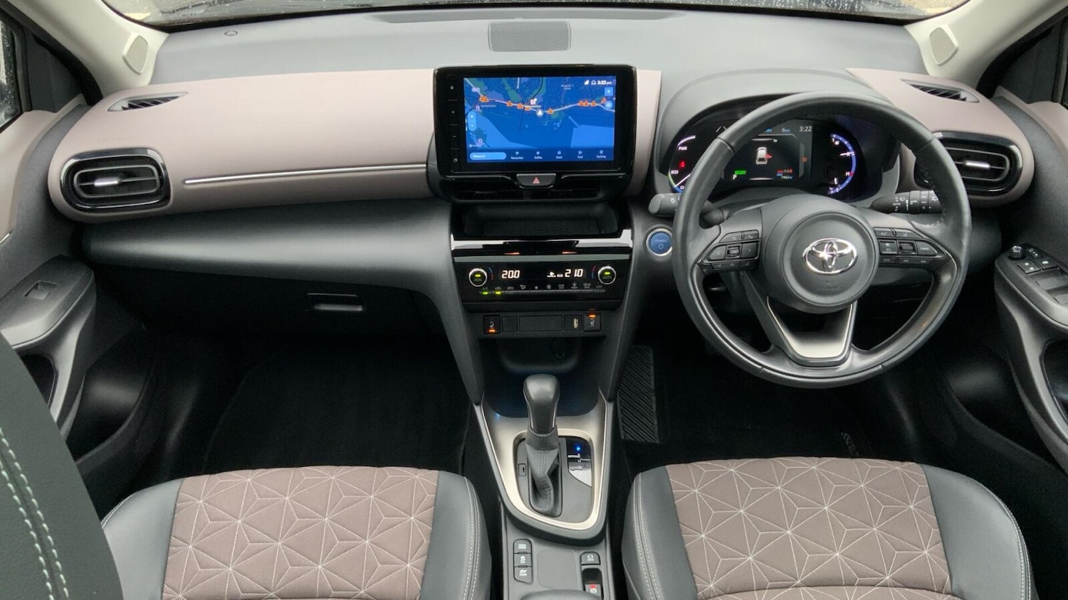 Used Toyota Yaris Cross 2023 for sale - 77972331: Photo 8