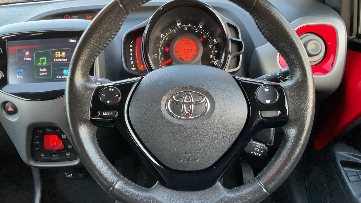 Used Toyota AYGO 2019 for sale - 77679381: Photo 11