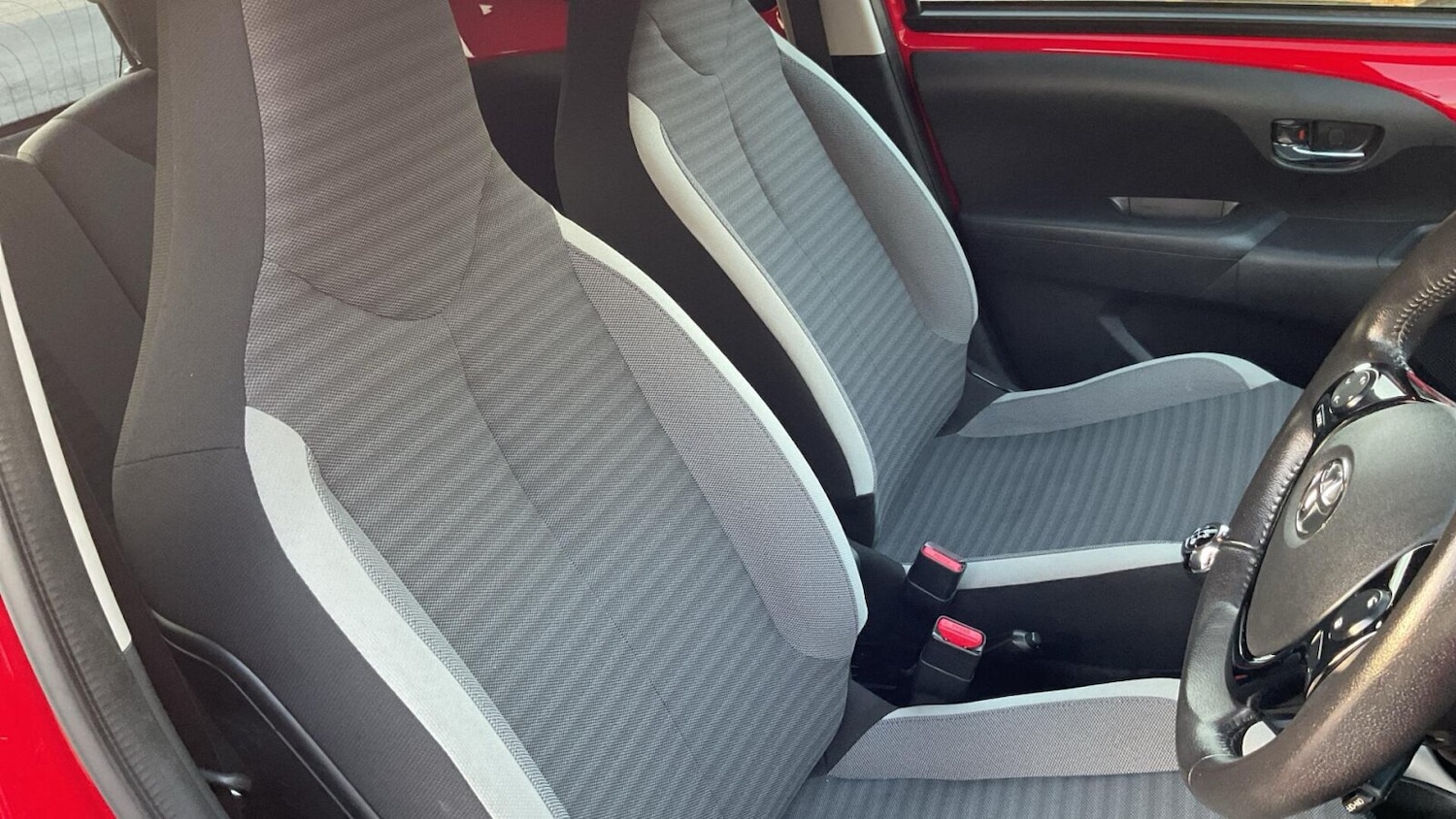 Used Toyota AYGO 2019 for sale - 77679381: Photo 25