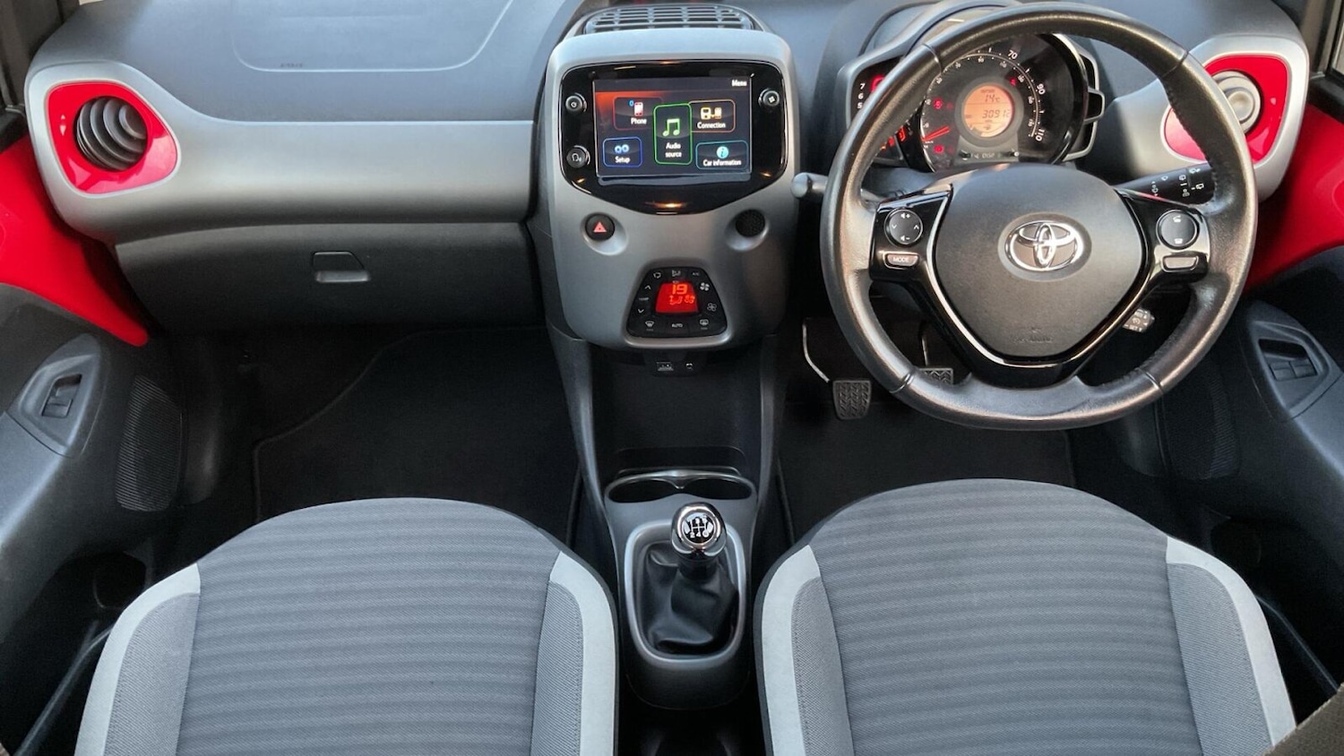 Used Toyota AYGO 2019 for sale - 77679381: Photo 7