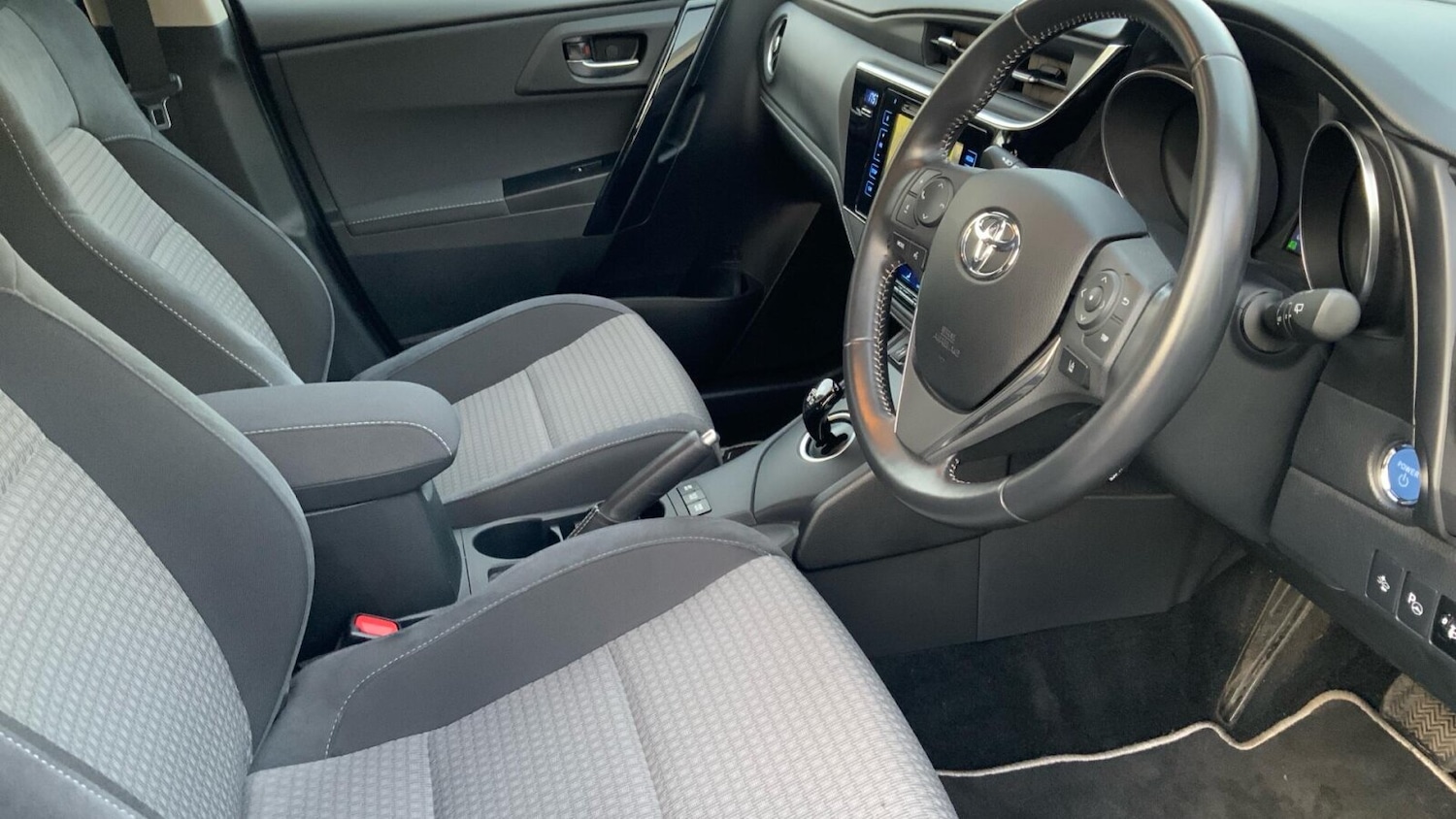 Used Toyota Auris 2018 for sale - 78005173: Photo 13