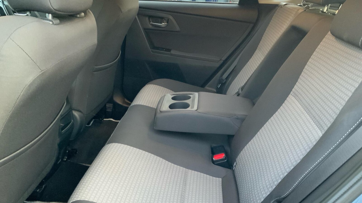 Used Toyota Auris 2018 for sale - 78005173: Photo 15