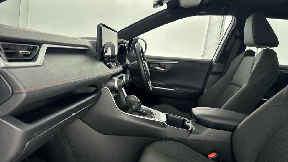 Used Toyota RAV4 2024 for sale - 77010031: Photo 17