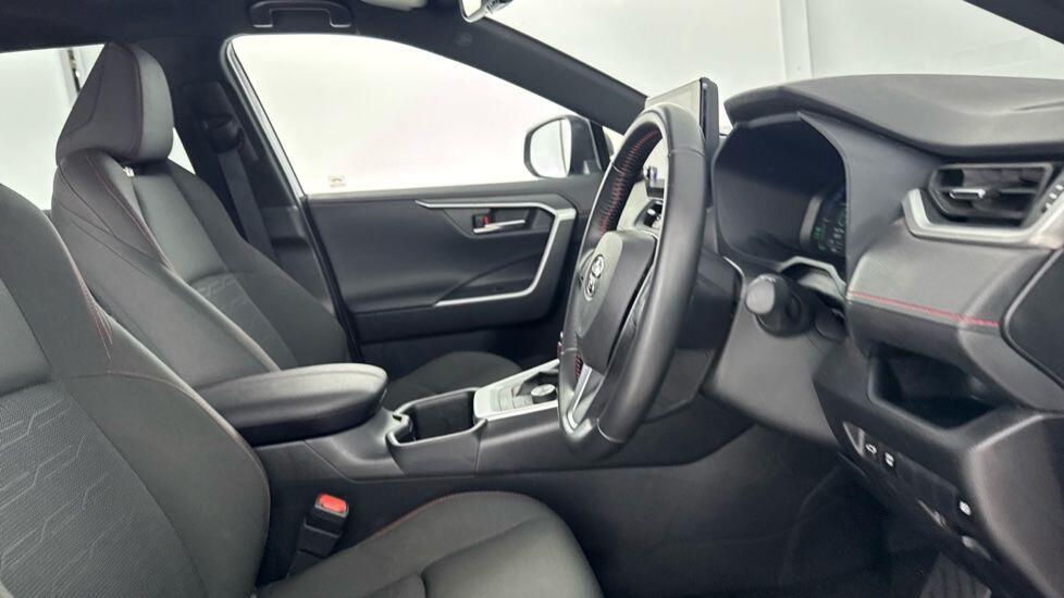 Used Toyota RAV4 2024 for sale - 77010031: Photo 18