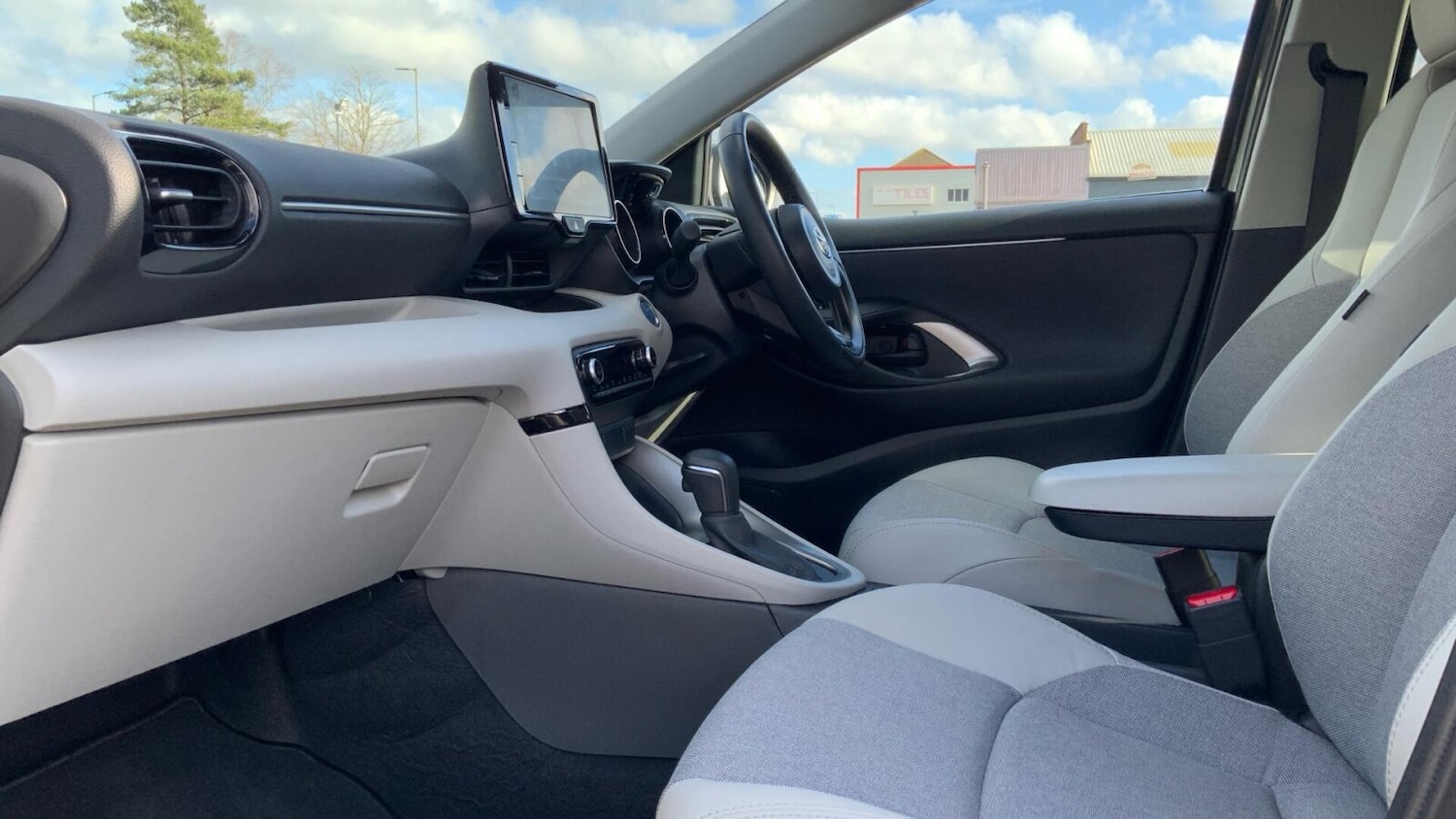 Used Toyota Yaris 2023 for sale - 77968286: Photo 14