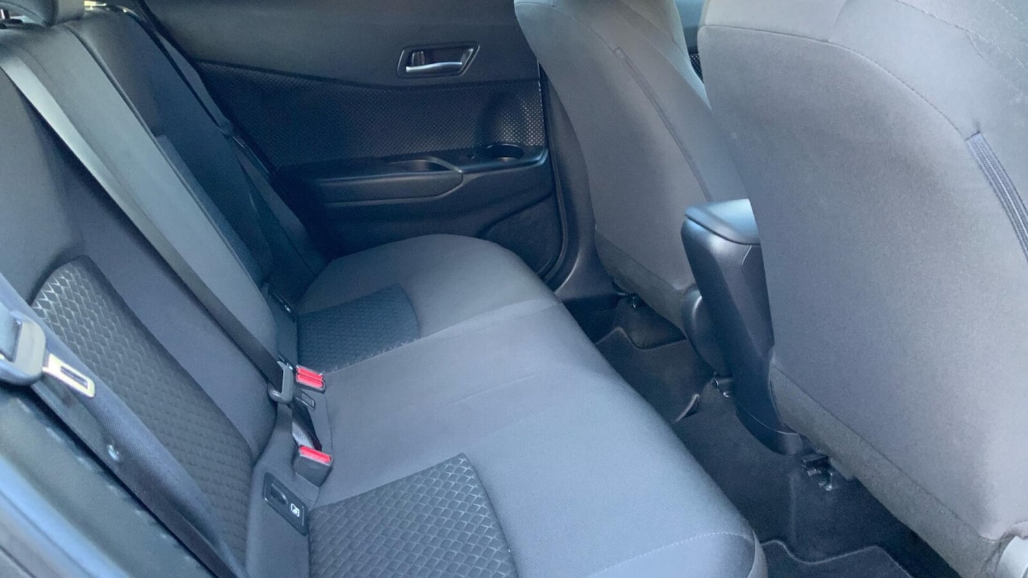 Used Toyota C-HR 2022 for sale - 77013345: Photo 14