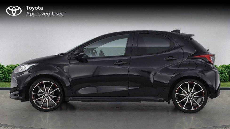 Used Toyota Yaris 2024 for sale - 76677290: Photo 10
