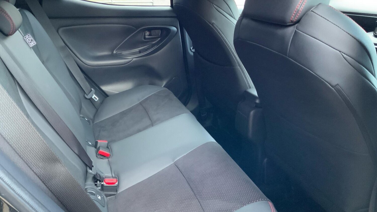 Used Toyota Yaris 2024 for sale - 76677290: Photo 21