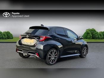 Used Toyota Yaris 2024 for sale - 76677290: Photo