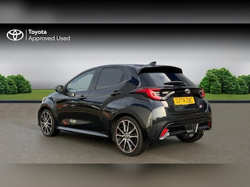 Used Toyota Yaris 2024 for sale - 76677290: Photo