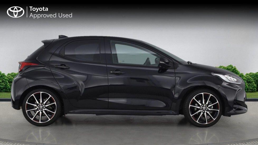 Used Toyota Yaris 2024 for sale - 76677290: Photo 8