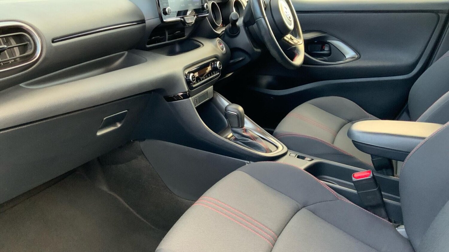 Used Toyota Yaris 2023 for sale - 76676406: Photo 12