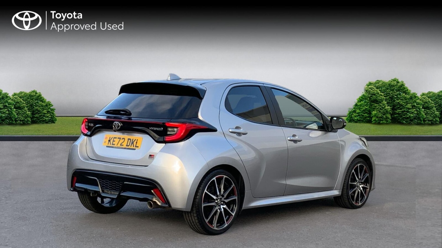 Used Toyota Yaris 2023 for sale - 76676406: Photo 2