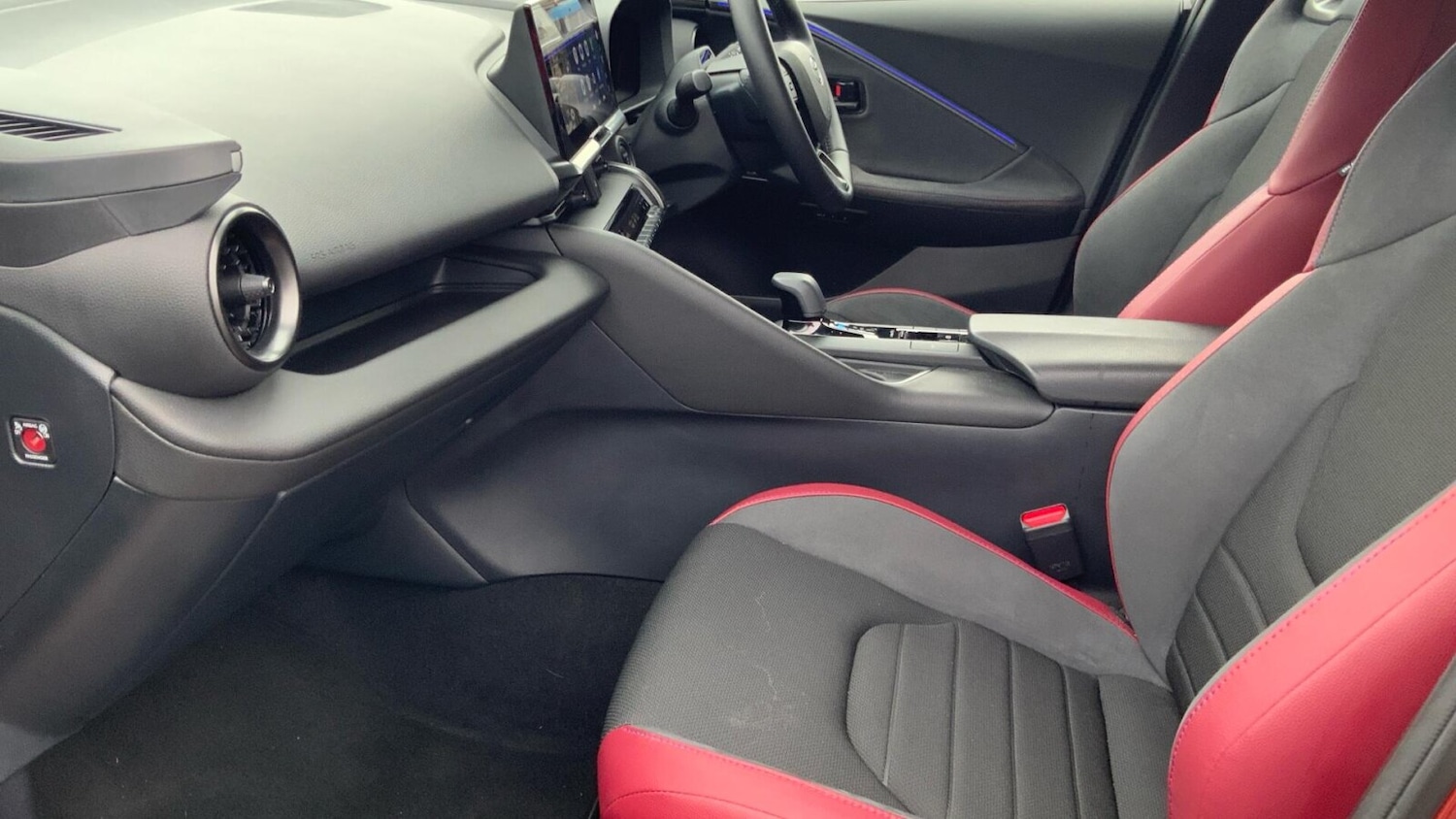 Used Toyota C-HR 2025 for sale - 76680678: Photo 14