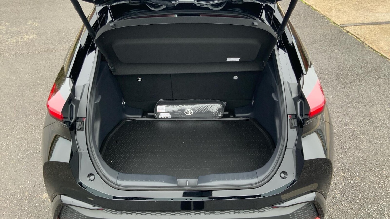 Used Toyota C-HR 2025 for sale - 76680678: Photo 18