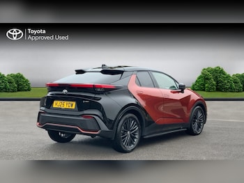 Used Toyota C-HR 2025 for sale - 76680678: Photo