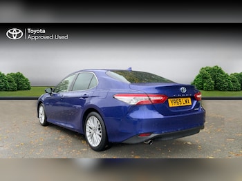 Used Toyota Camry 2019 for sale - 76673730: Photo