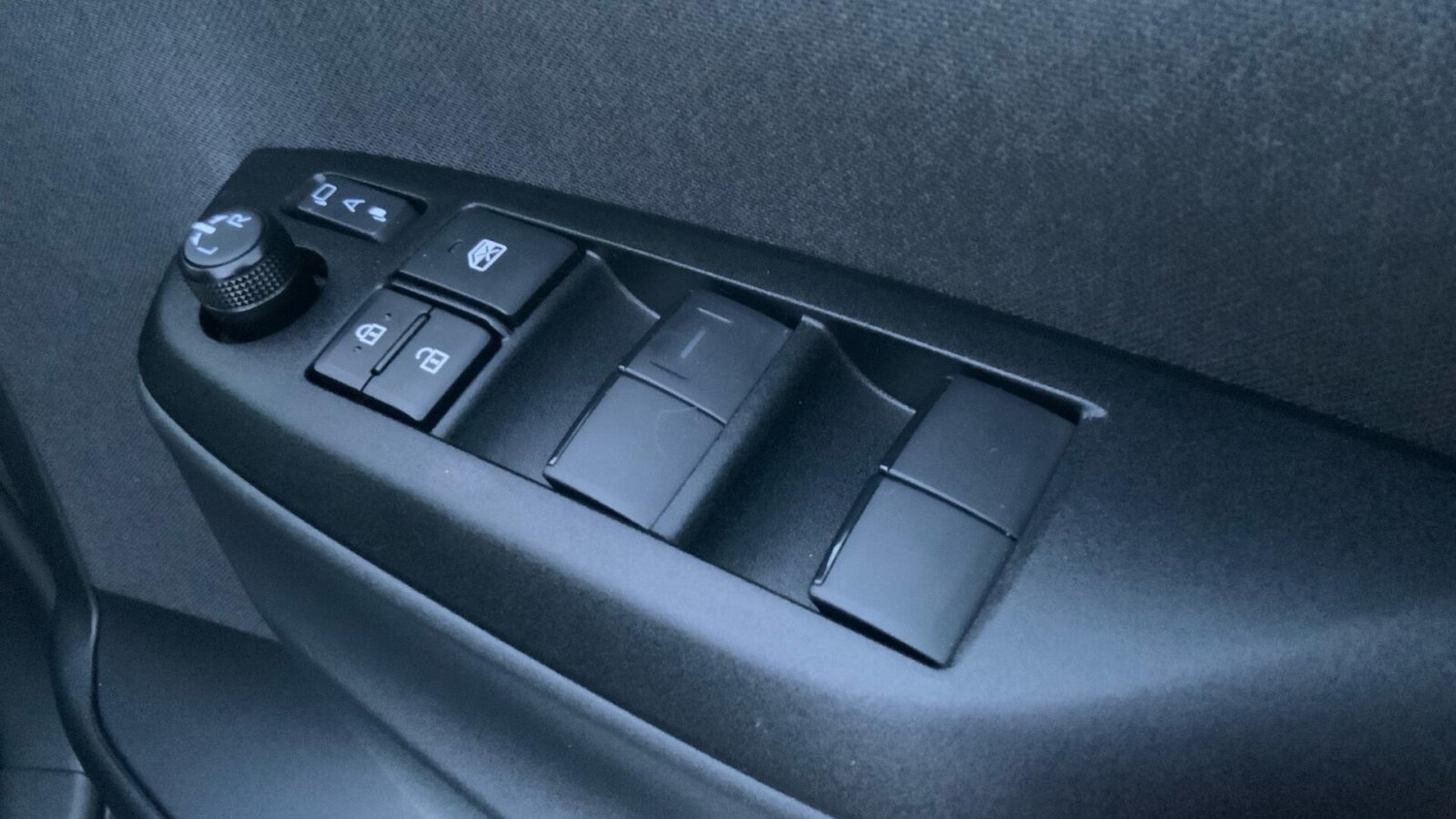 Used Toyota Yaris 2024 for sale - 78198607: Photo 23