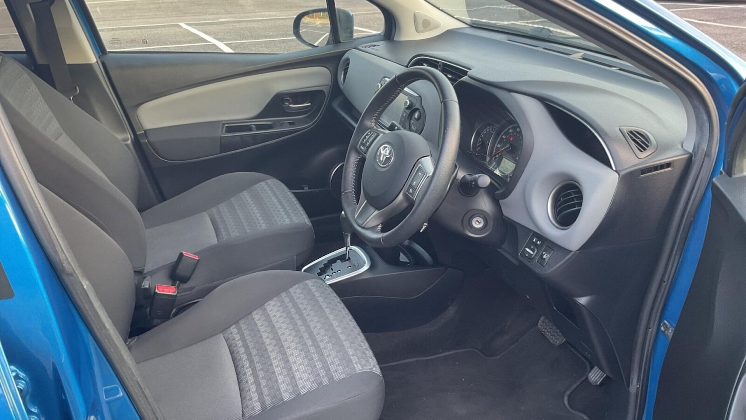 Used Toyota Yaris 2016 for sale - 77903845: Photo 13