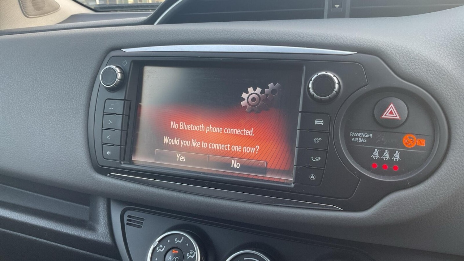 Used Toyota Yaris 2016 for sale - 77903845: Photo 22