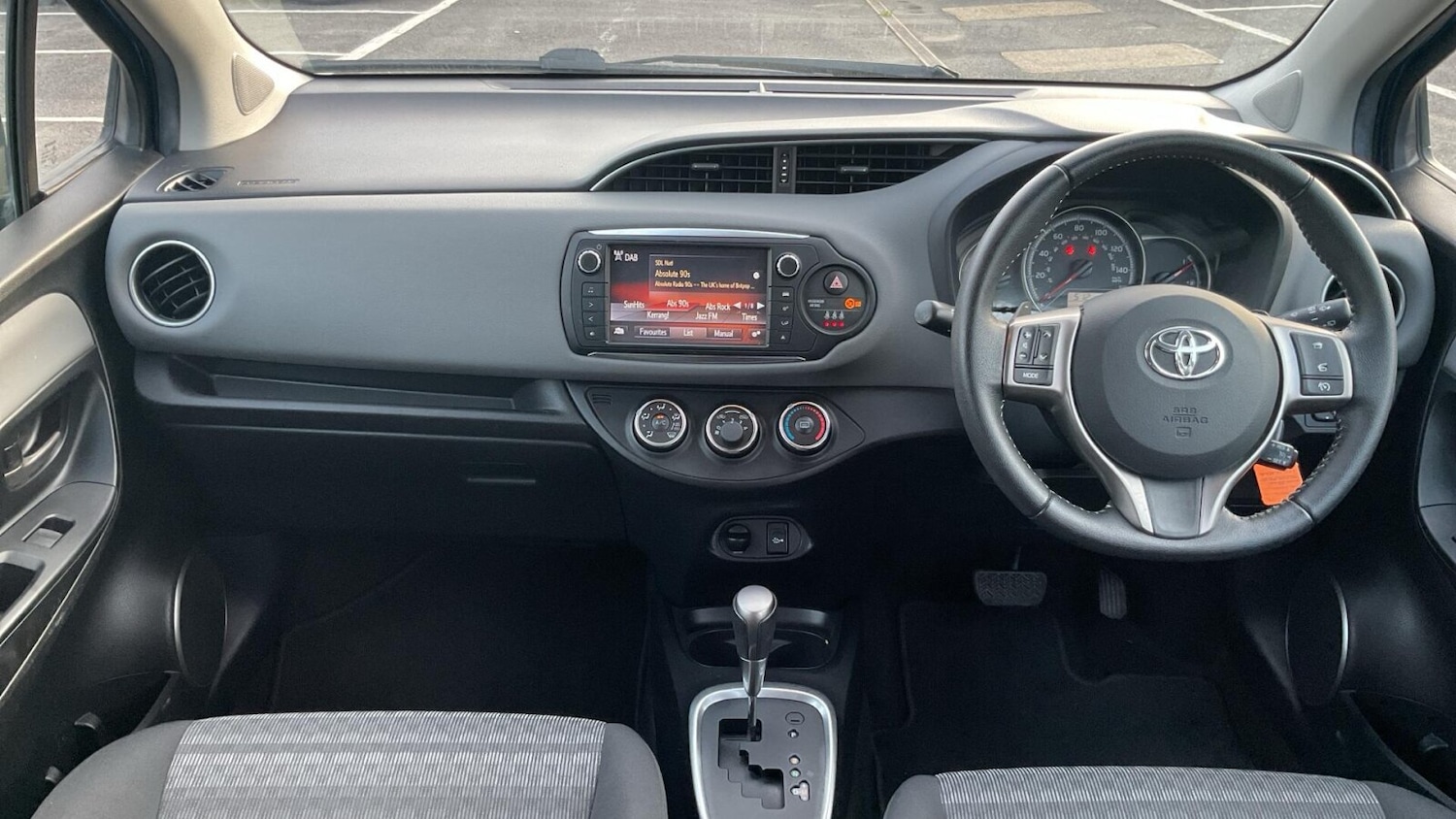 Used Toyota Yaris 2016 for sale - 77903845: Photo 7