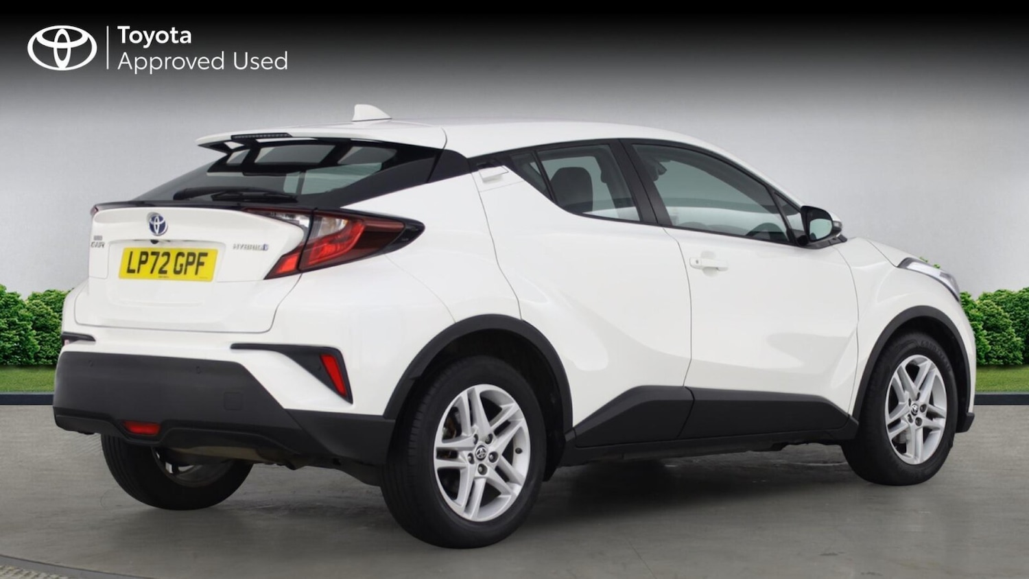 Used Toyota C-HR 2023 for sale - 77528655: Photo 2