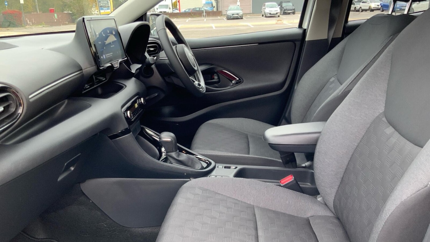 Used Toyota Yaris 2024 for sale - 76677676: Photo 14