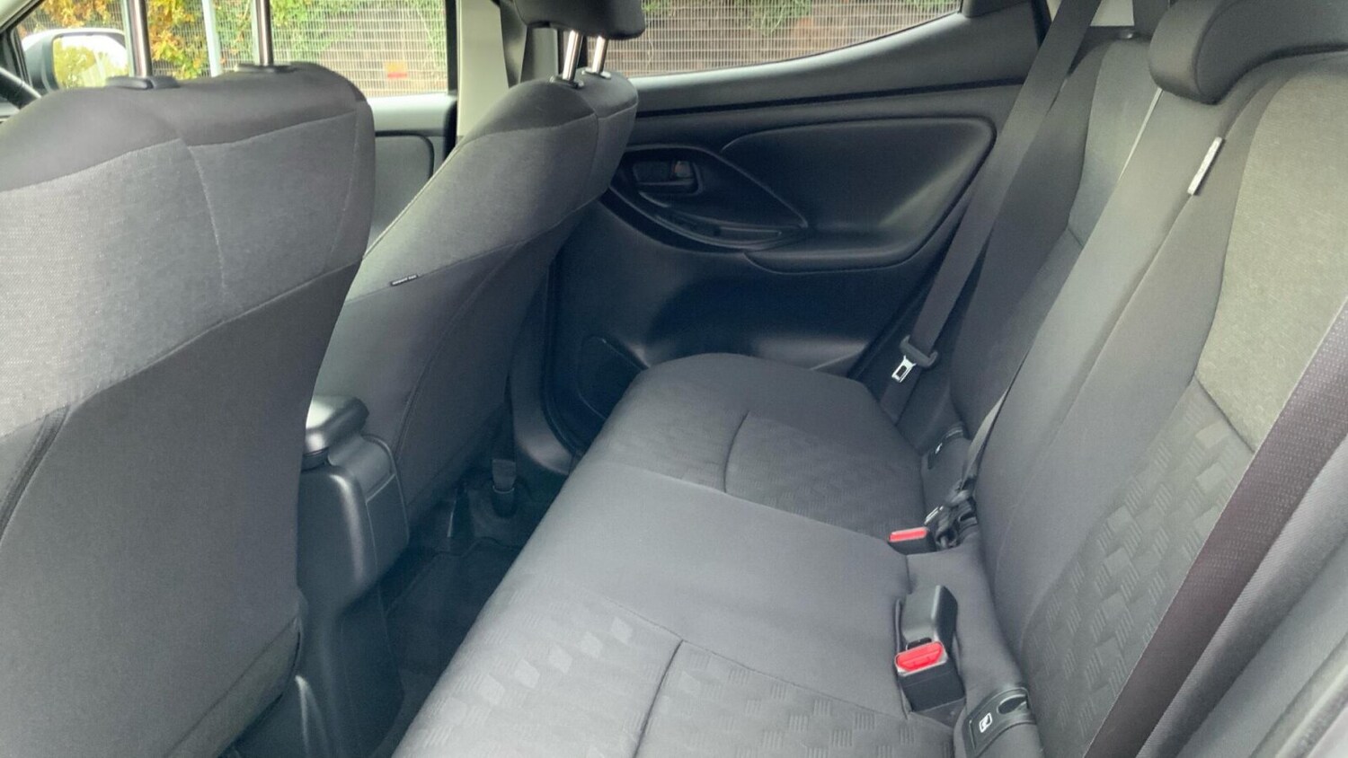 Used Toyota Yaris 2024 for sale - 76677676: Photo 17