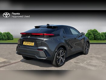 Used Toyota C-HR 2024 for sale - 78313200: Photo