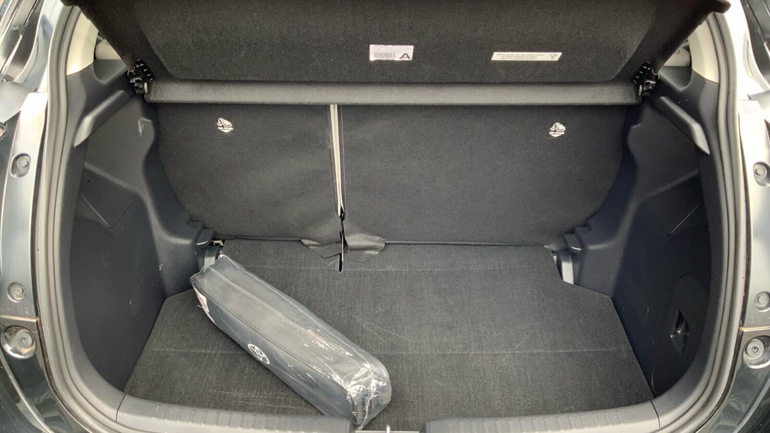 Used Toyota Yaris 2023 for sale - 76676000: Photo 18