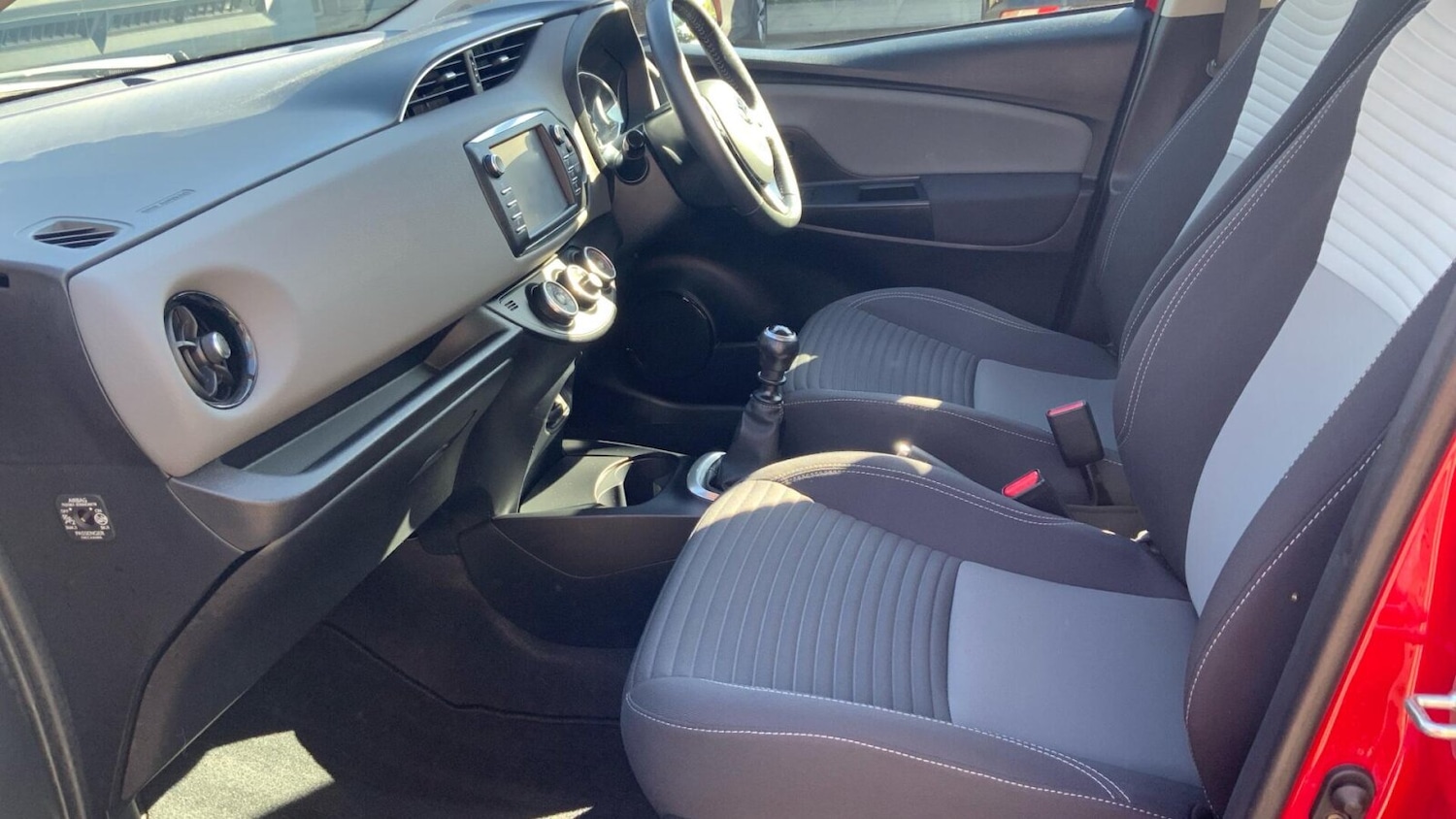 Used Toyota Yaris 2018 for sale - 78169237: Photo 5