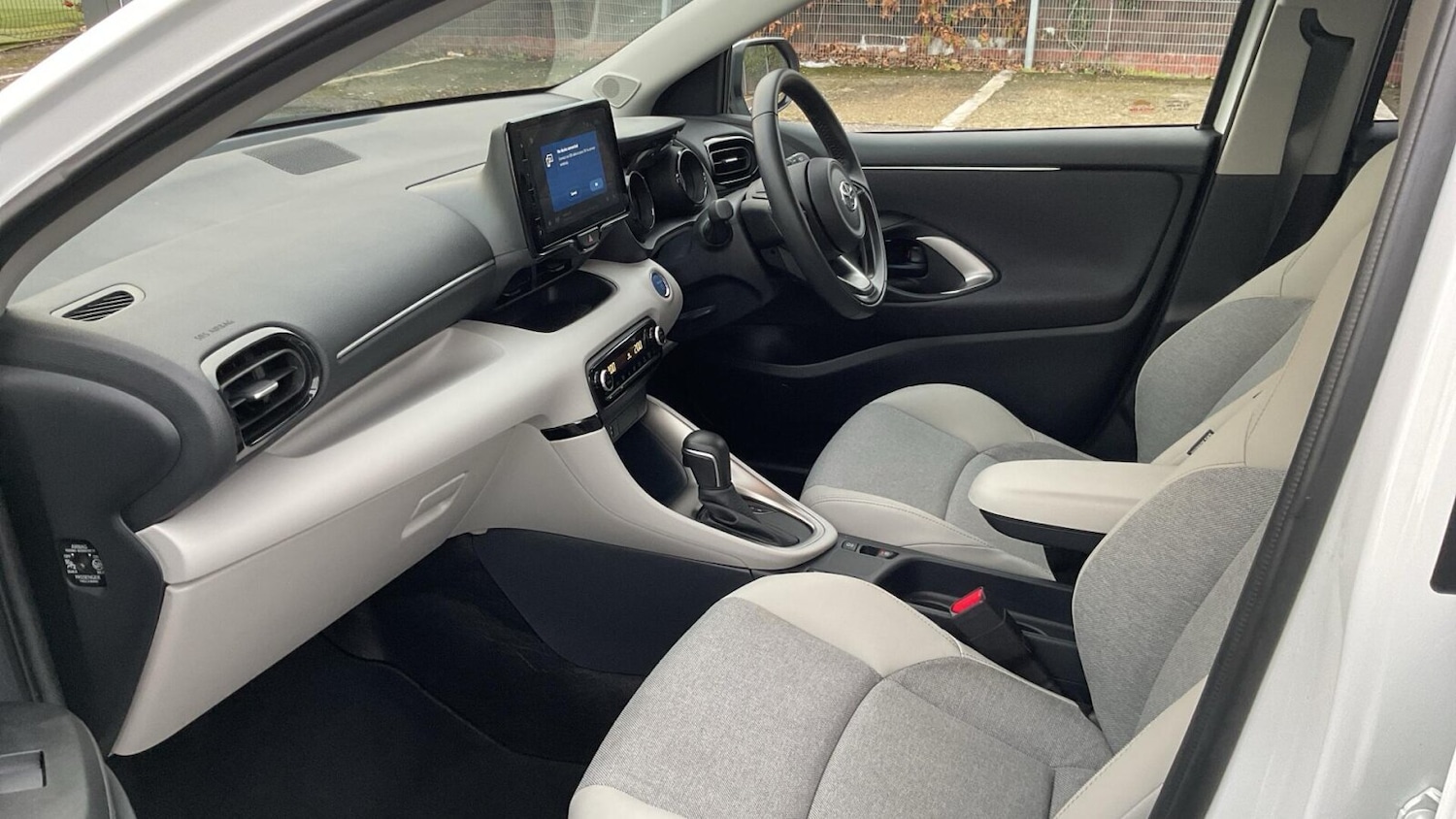 Used Toyota Yaris 2022 for sale - 77013344: Photo 13