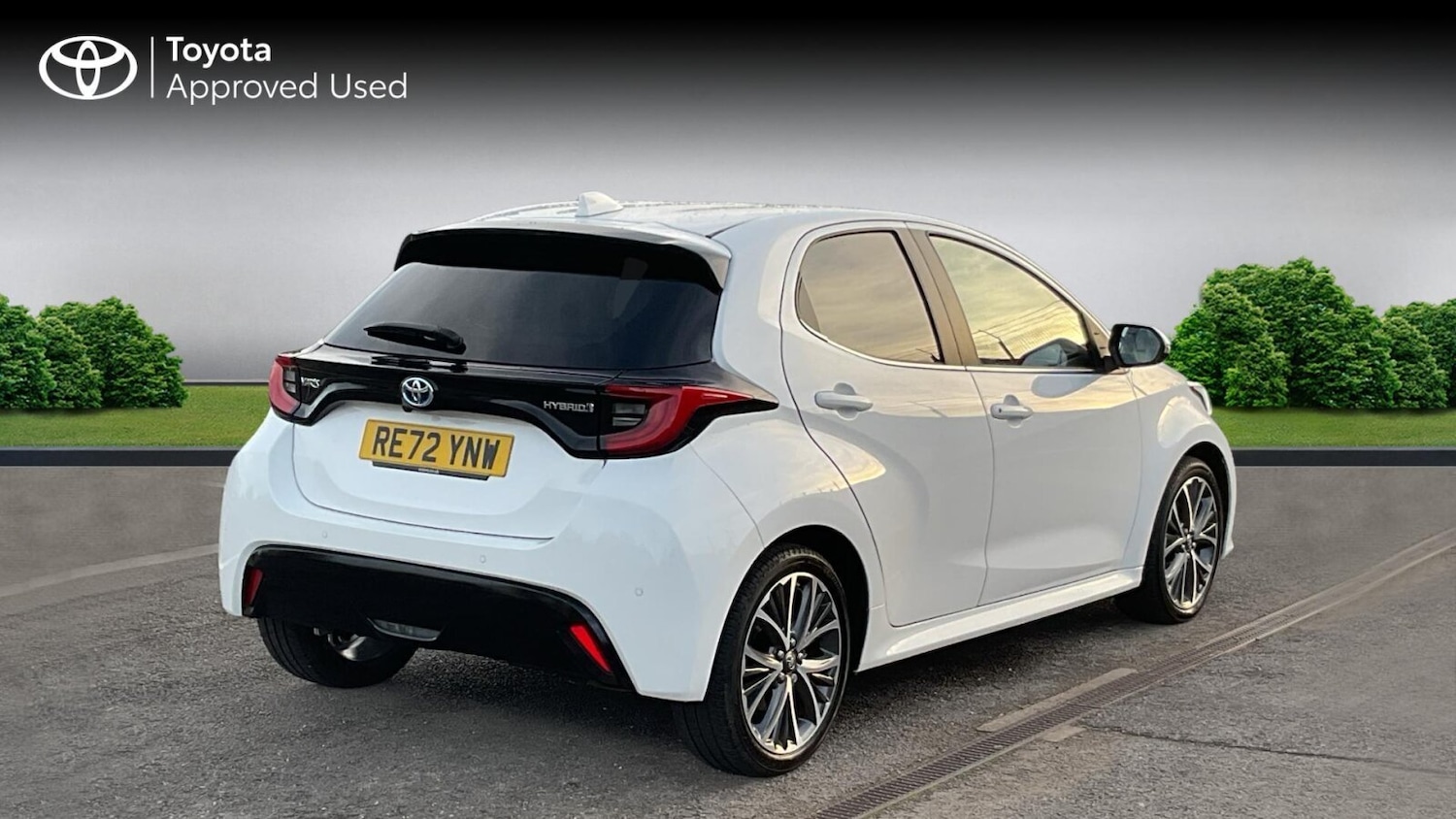 Used Toyota Yaris 2022 for sale - 77013344: Photo 2