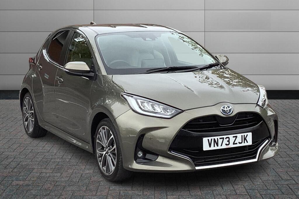 Used Toyota Yaris 2024 for sale - 76782475: Photo 1