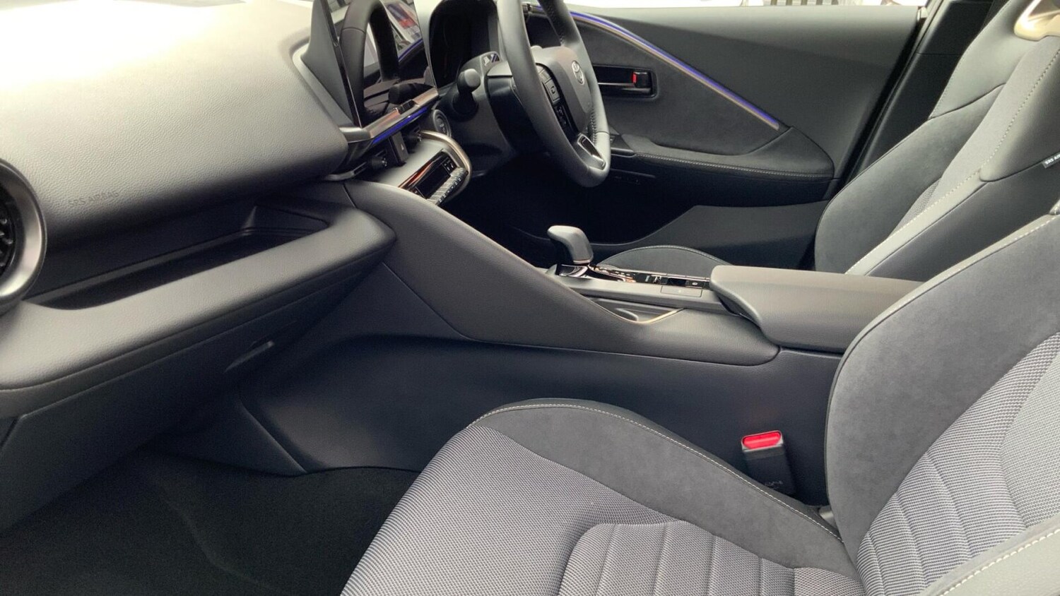 Used Toyota C-HR 2025 for sale - 77855281: Photo 15