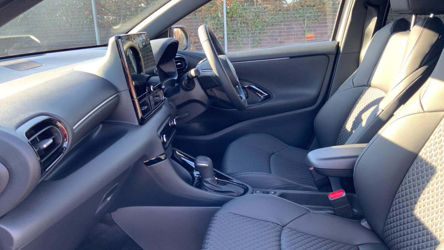 Used Toyota Yaris 2025 for sale - 77673328: Photo 12