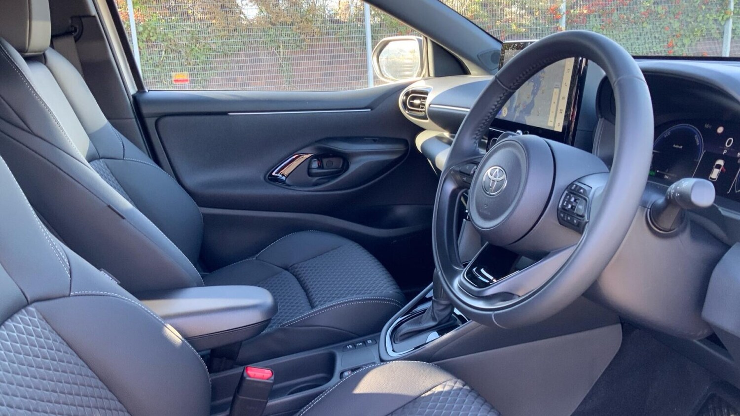 Used Toyota Yaris 2025 for sale - 77673328: Photo 13